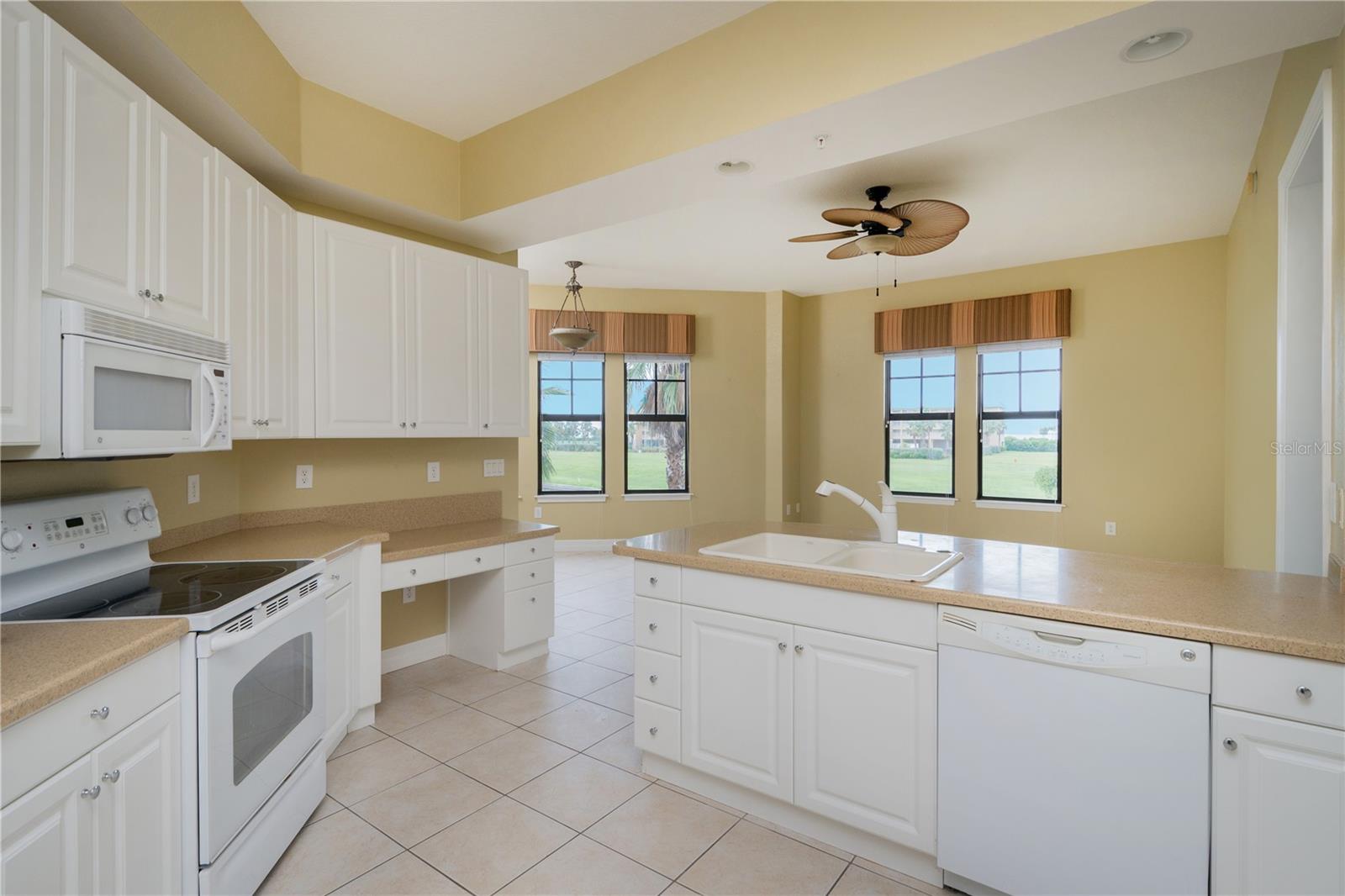95 VIVANTE BLVD #207