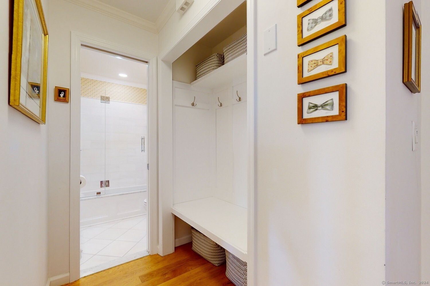 155 Field Point Road APT 5N