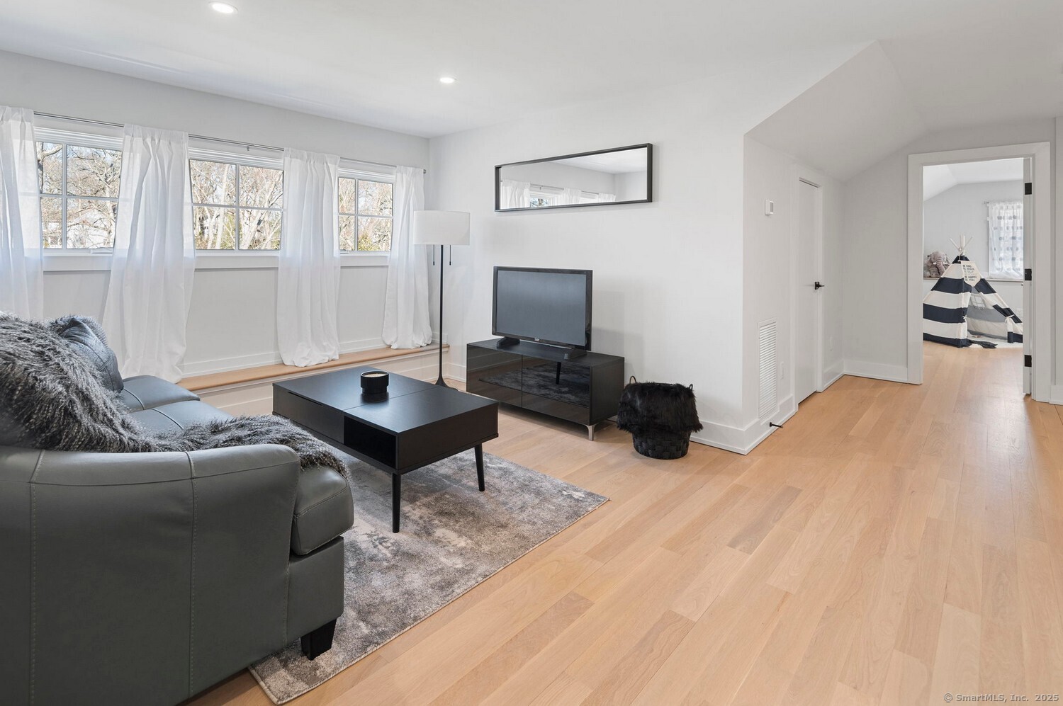 250 Tokeneke Road