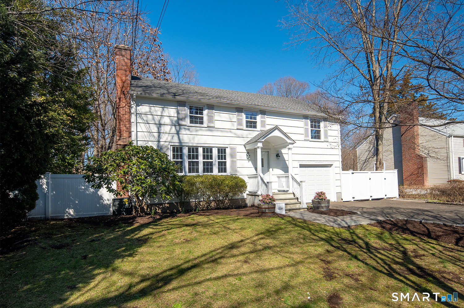 54 Camp Avenue