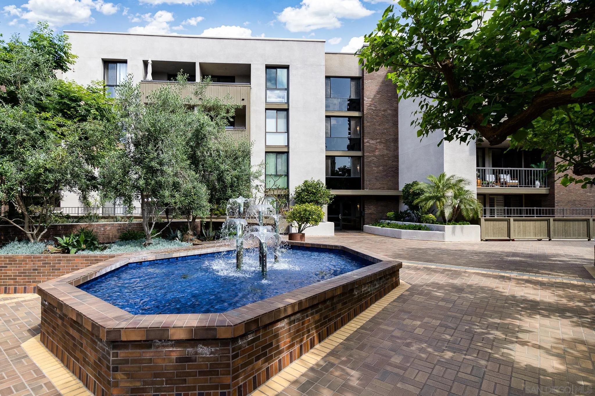 850 State St Unit 225