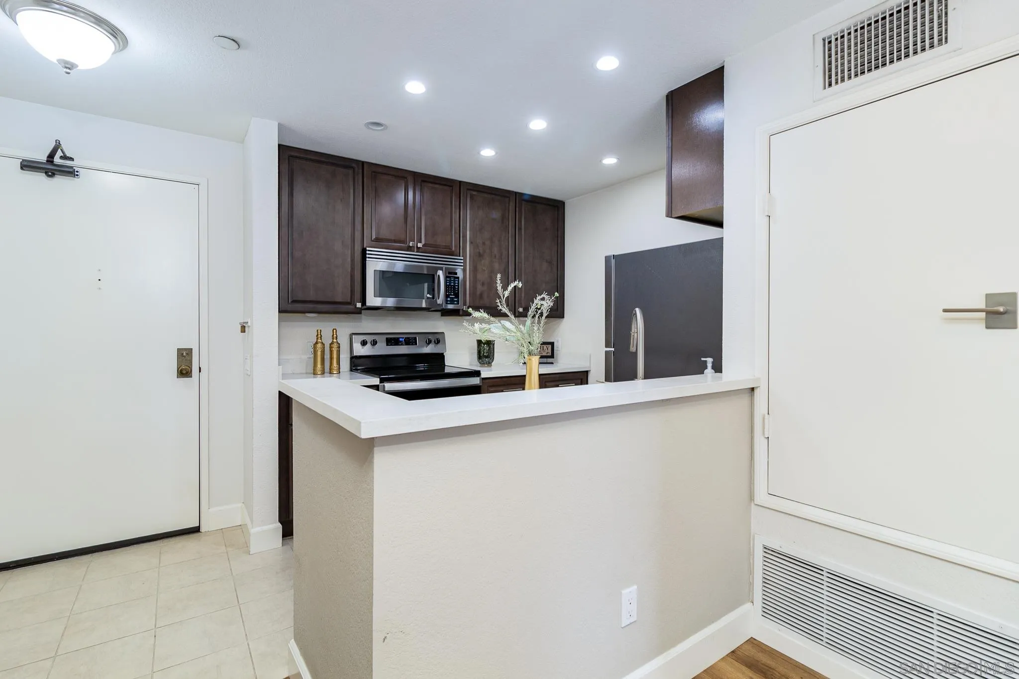 850 State St Unit 225