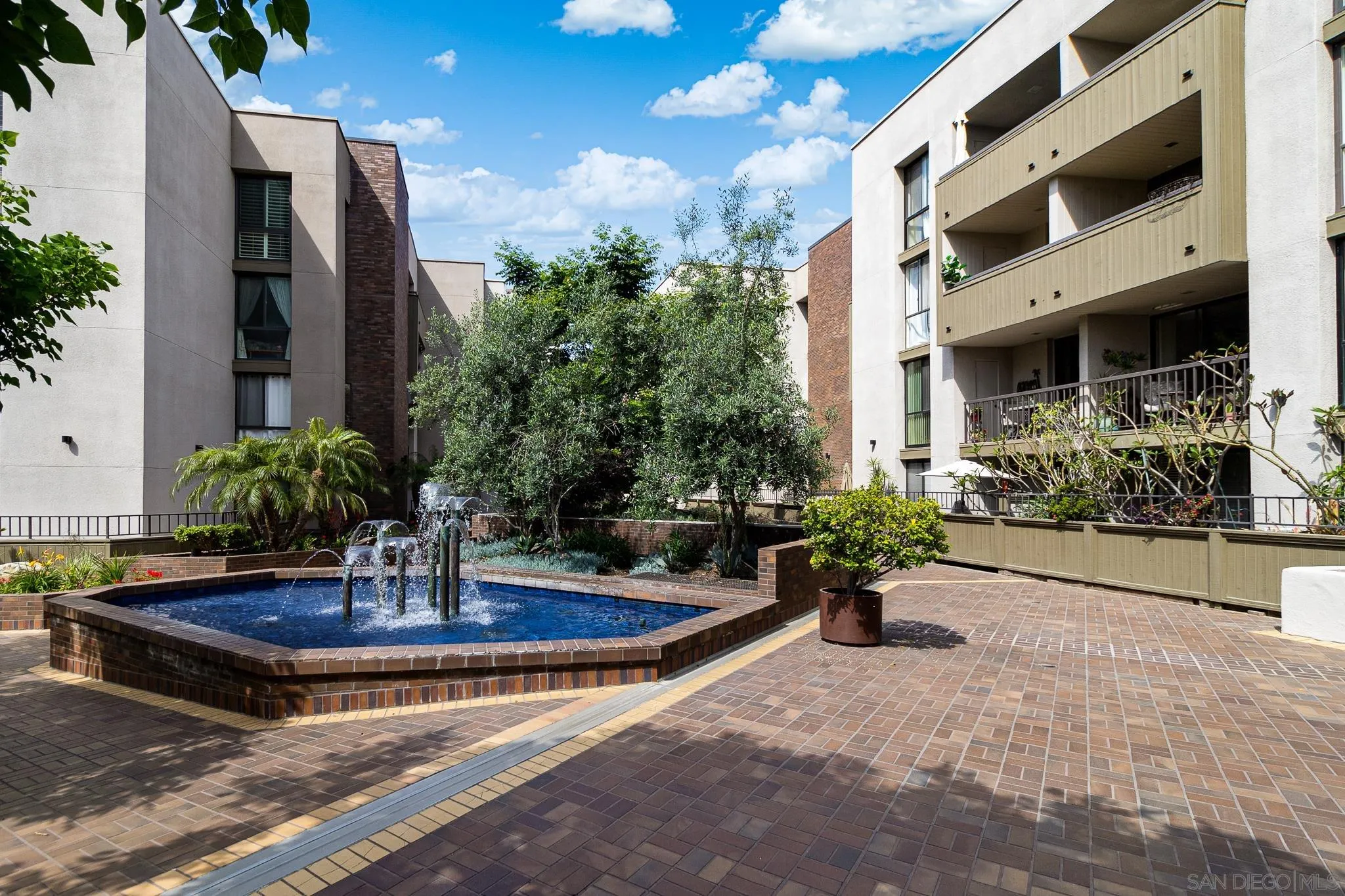 850 State St Unit 225