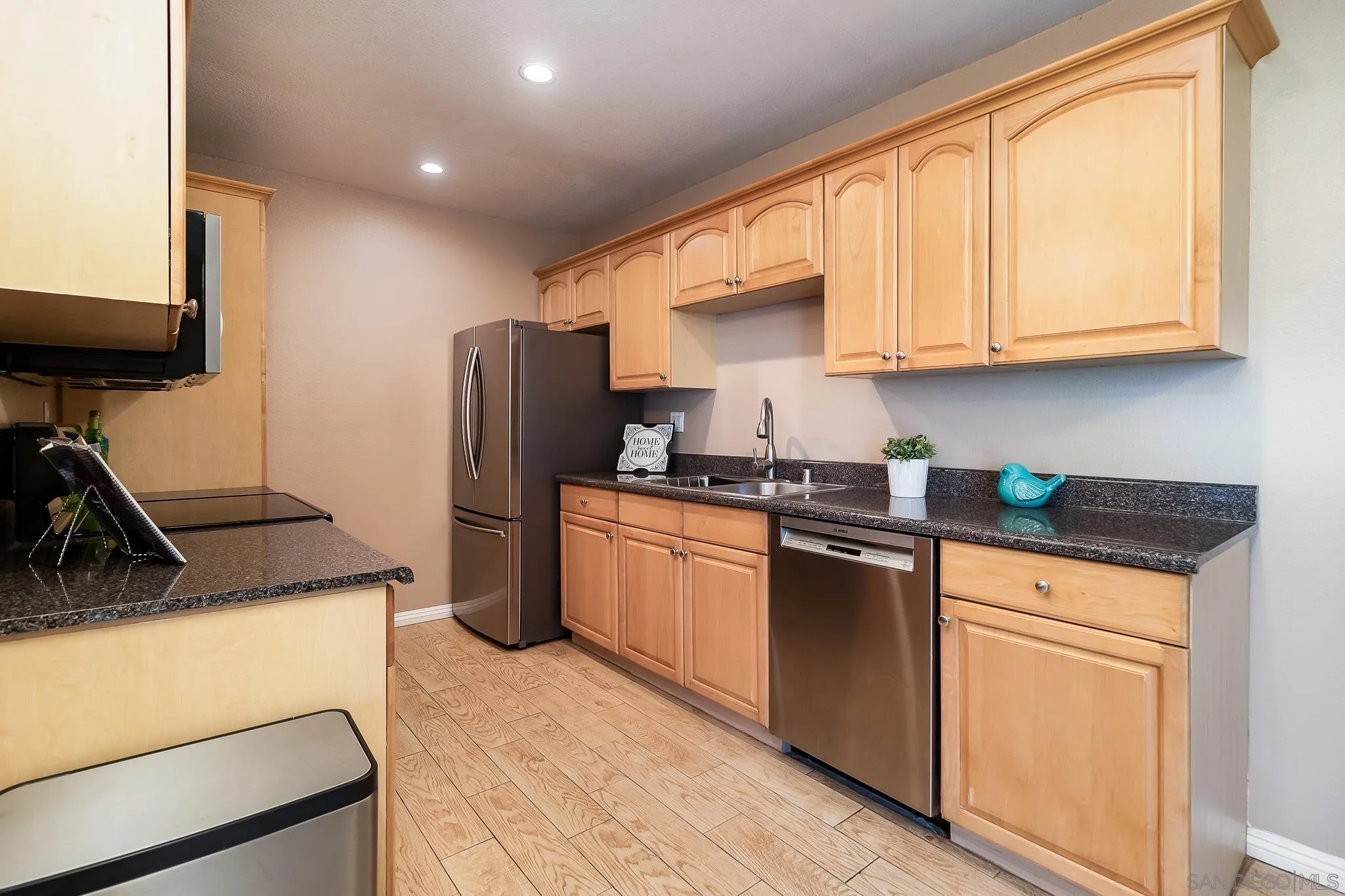 1420 Hilltop Dr Unit 102