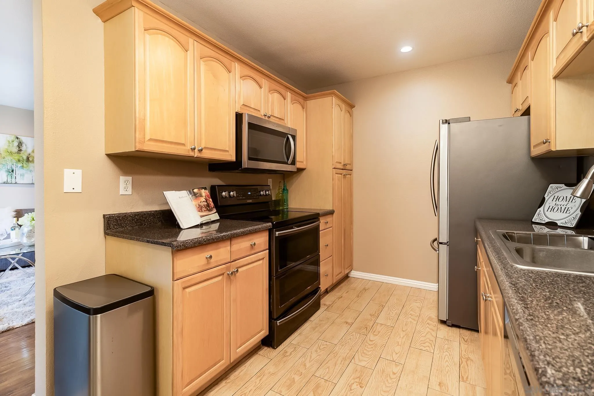 1420 Hilltop Dr Unit 102