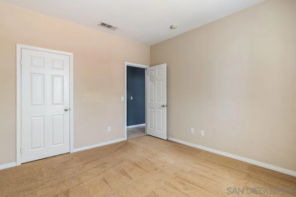 35972 Carlton