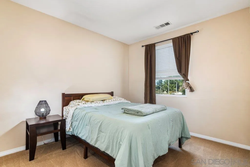 35972 Carlton