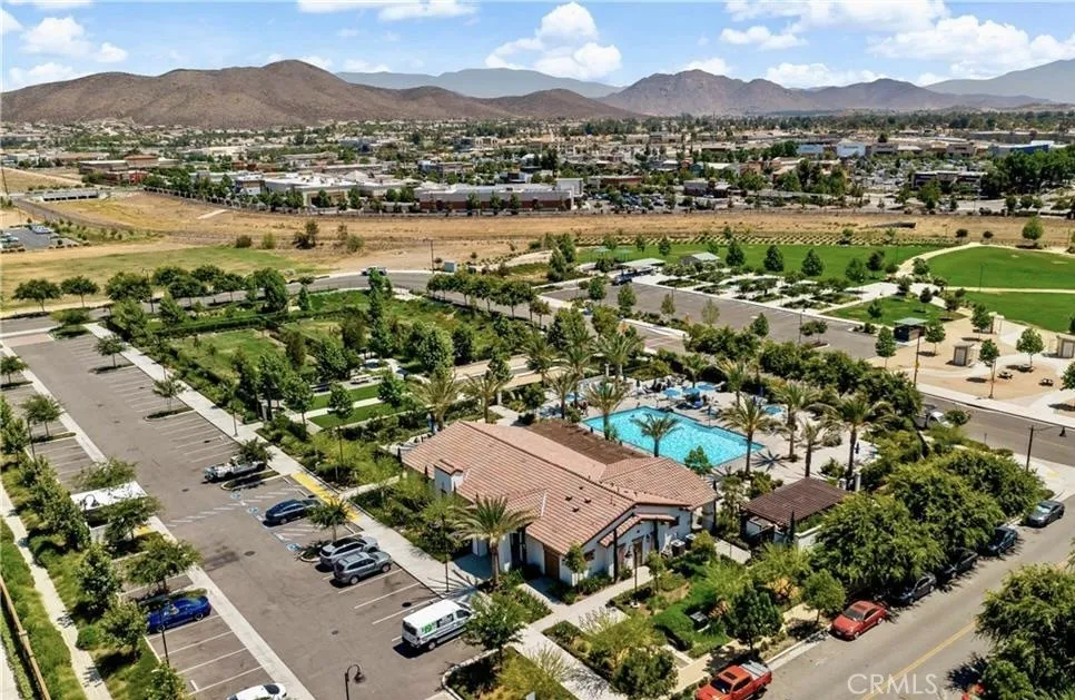 30469 Village Knoll Dr