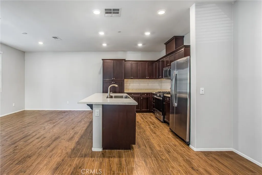 30469 Village Knoll Dr