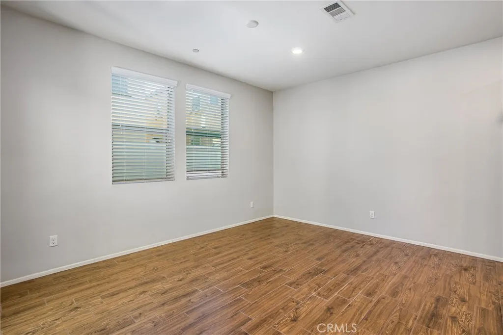 30469 Village Knoll Dr