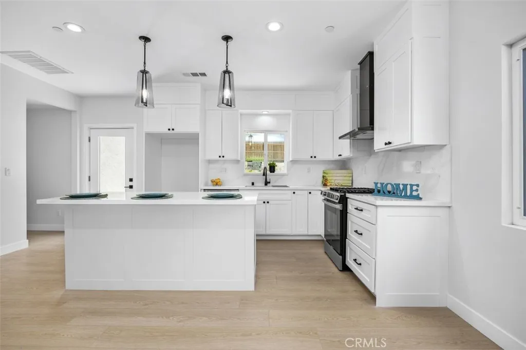 16953 Gunnerson Street