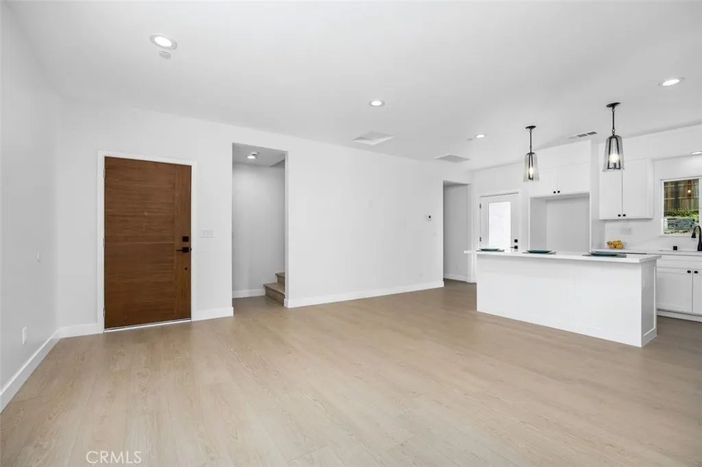 16953 Gunnerson Street