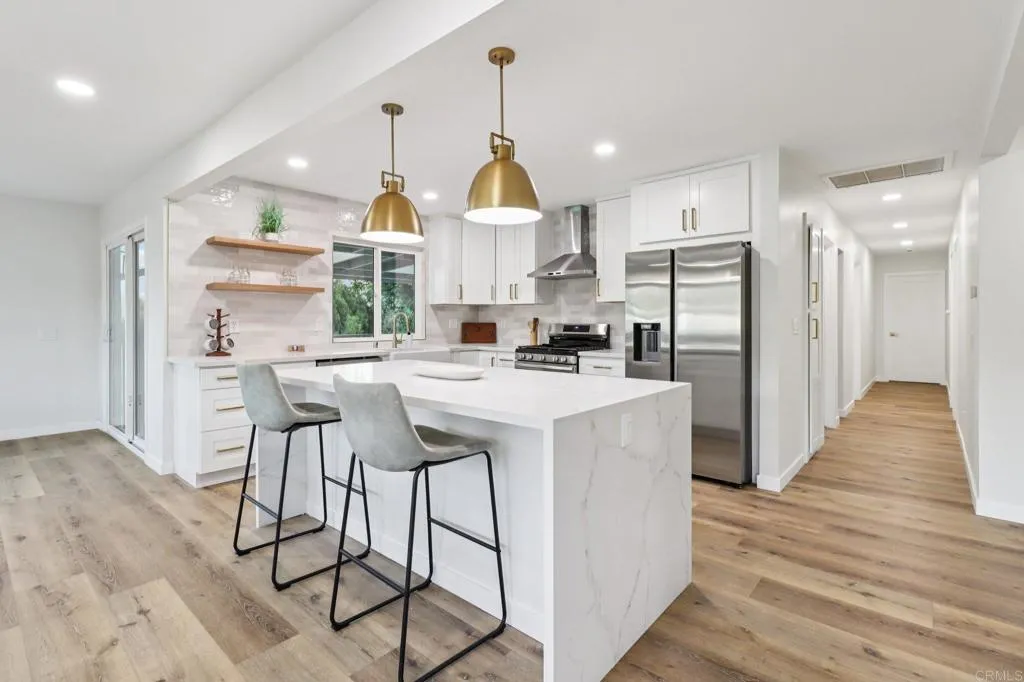 1917 Friendly Drive, Vista