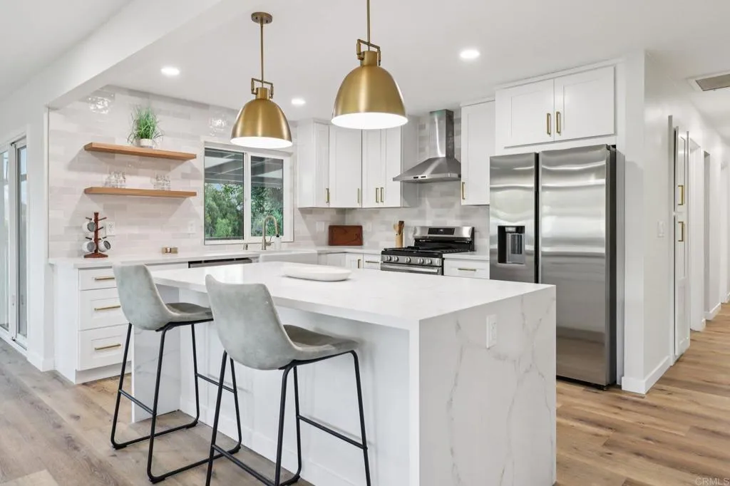 1917 Friendly Drive, Vista