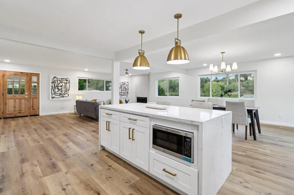 1917 Friendly Drive, Vista