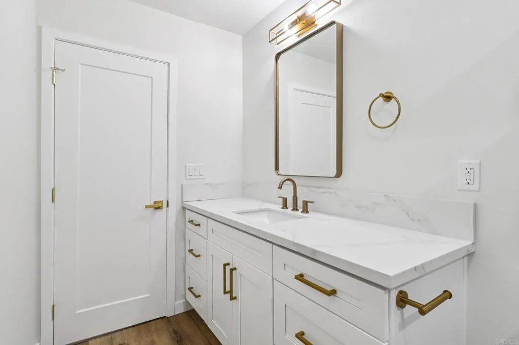 1917 Friendly Drive, Vista