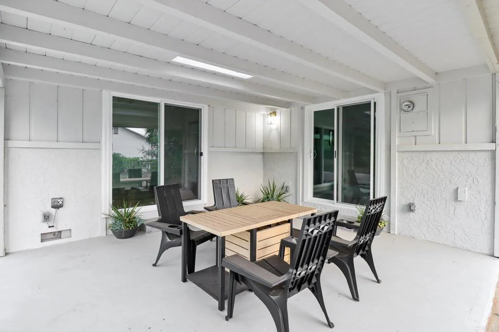 1917 Friendly Drive, Vista