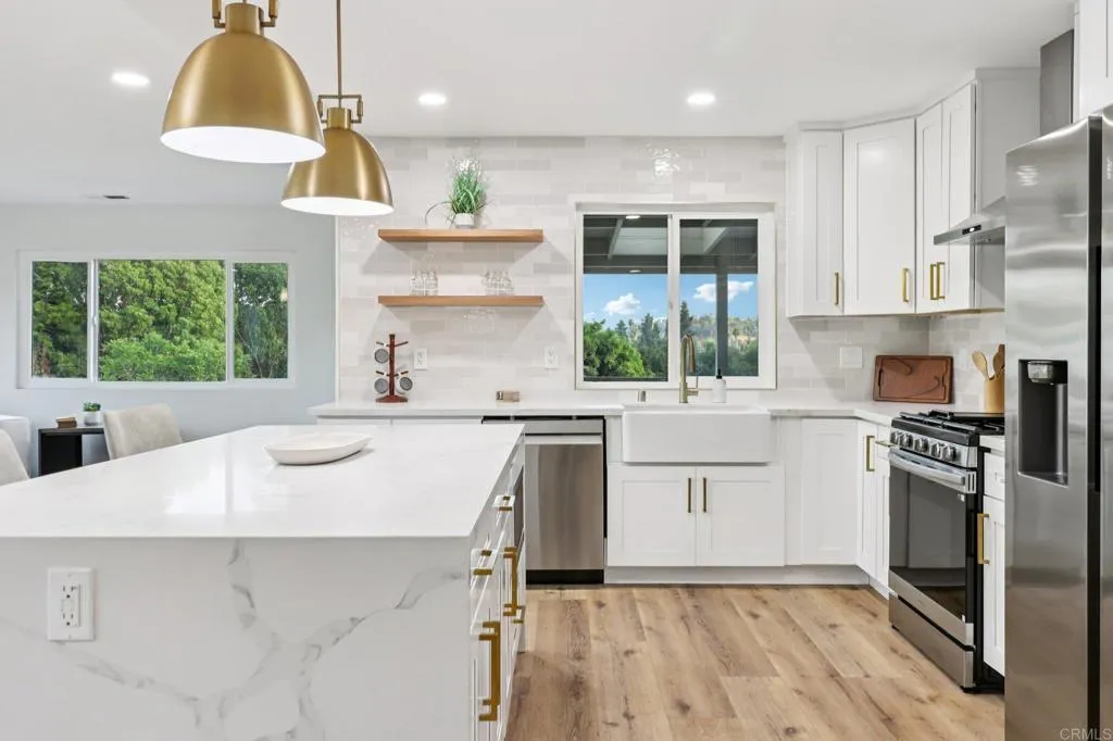 1917 Friendly Drive, Vista