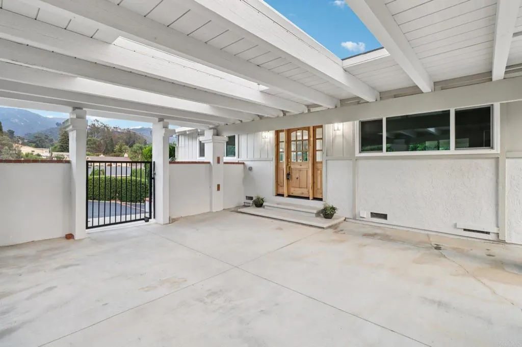 1917 Friendly Drive, Vista