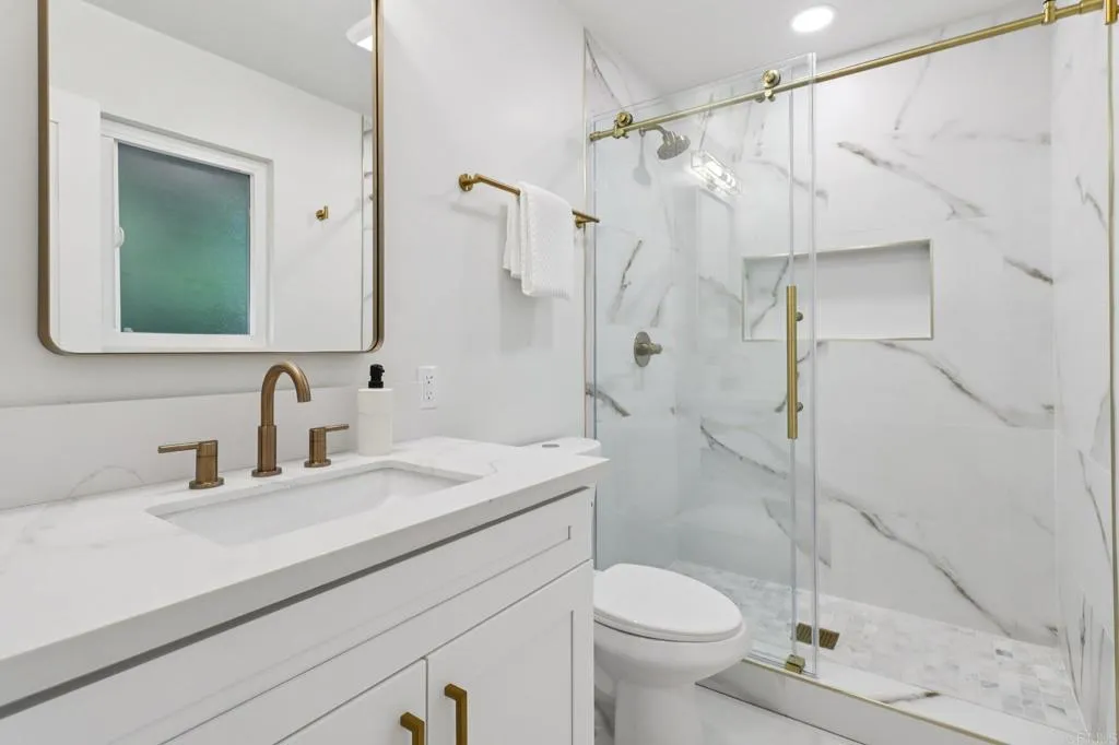 1917 Friendly Drive, Vista