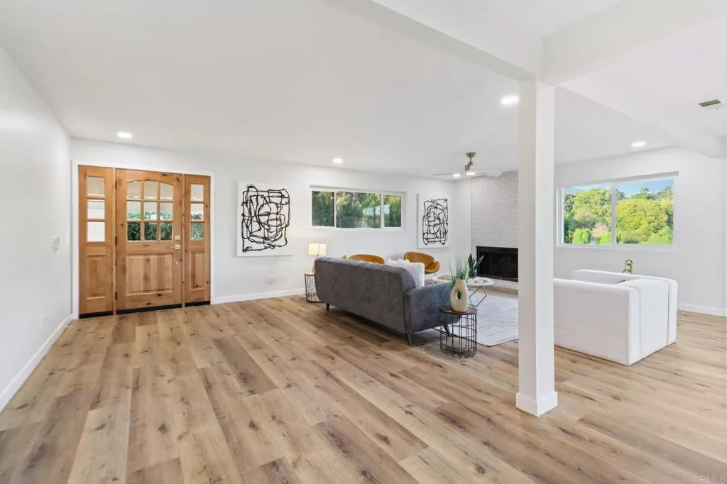 1917 Friendly Drive, Vista