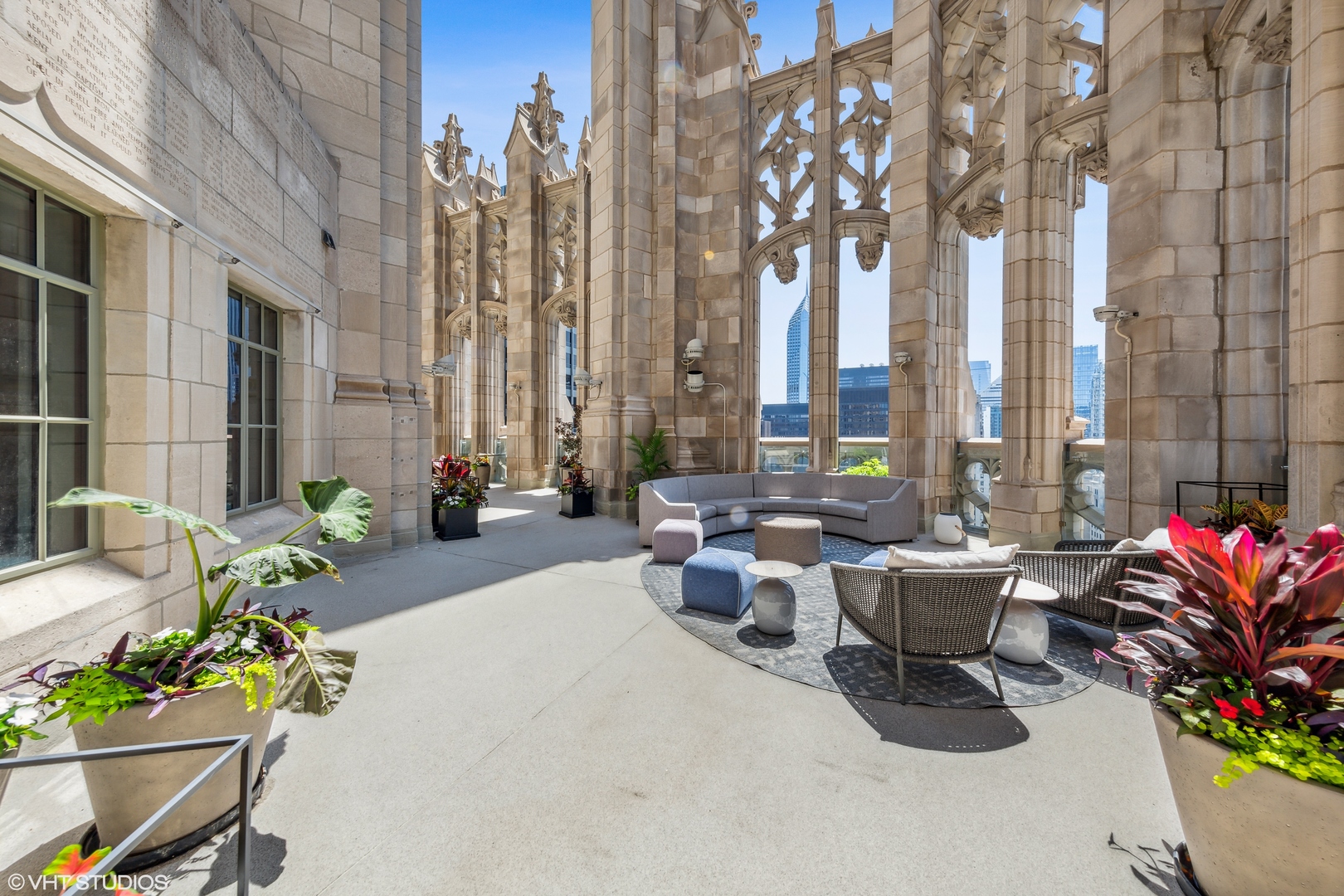 435 N Michigan Avenue Unit: 1001