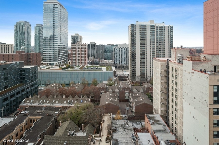 1221 N Dearborn Parkway Unit: PH10