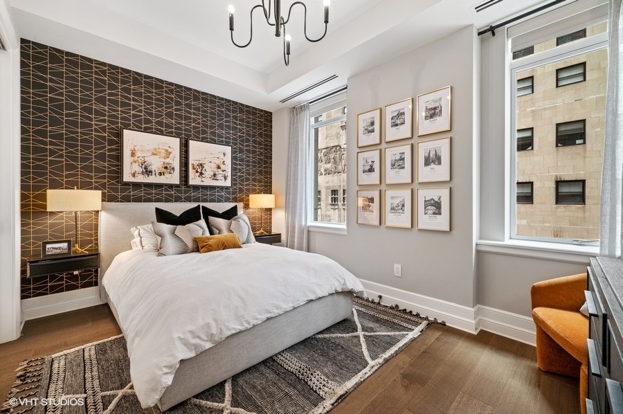 435 N Michigan Avenue Unit: 709