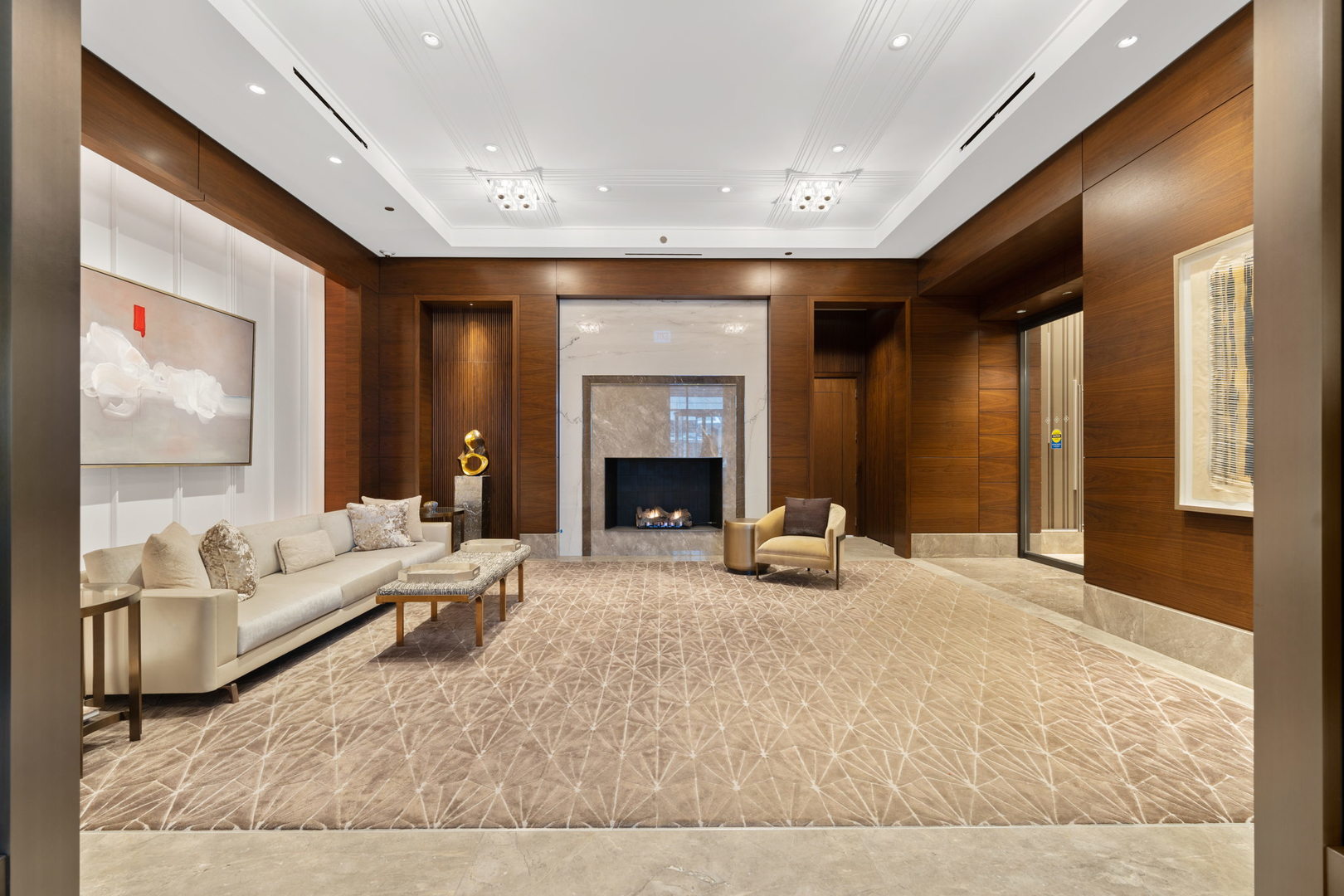 435 N Michigan Avenue Unit: 709