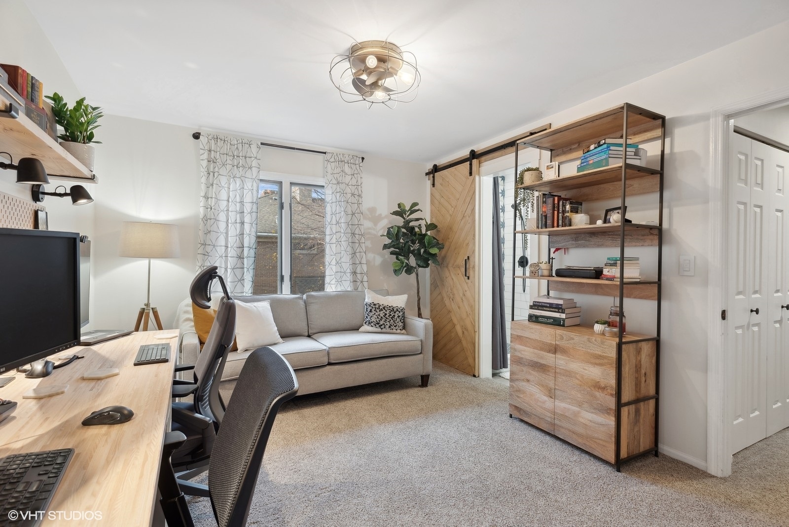 1241 W Fletcher Street Unit: C