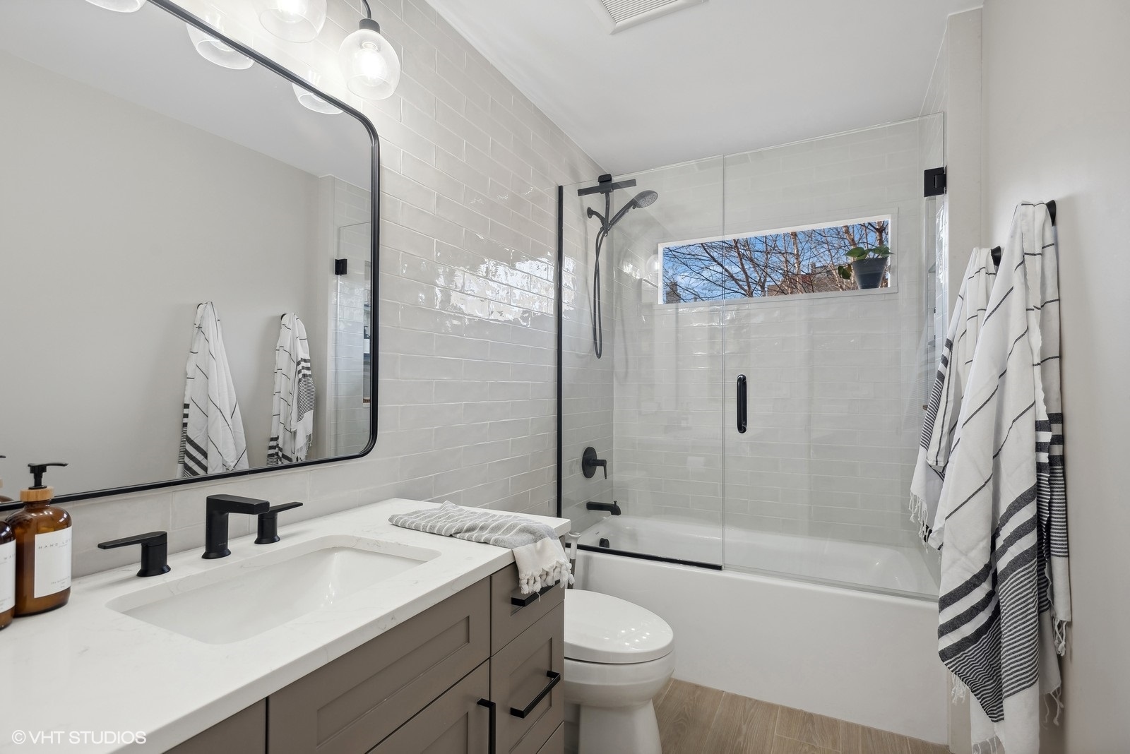 1241 W Fletcher Street Unit: C