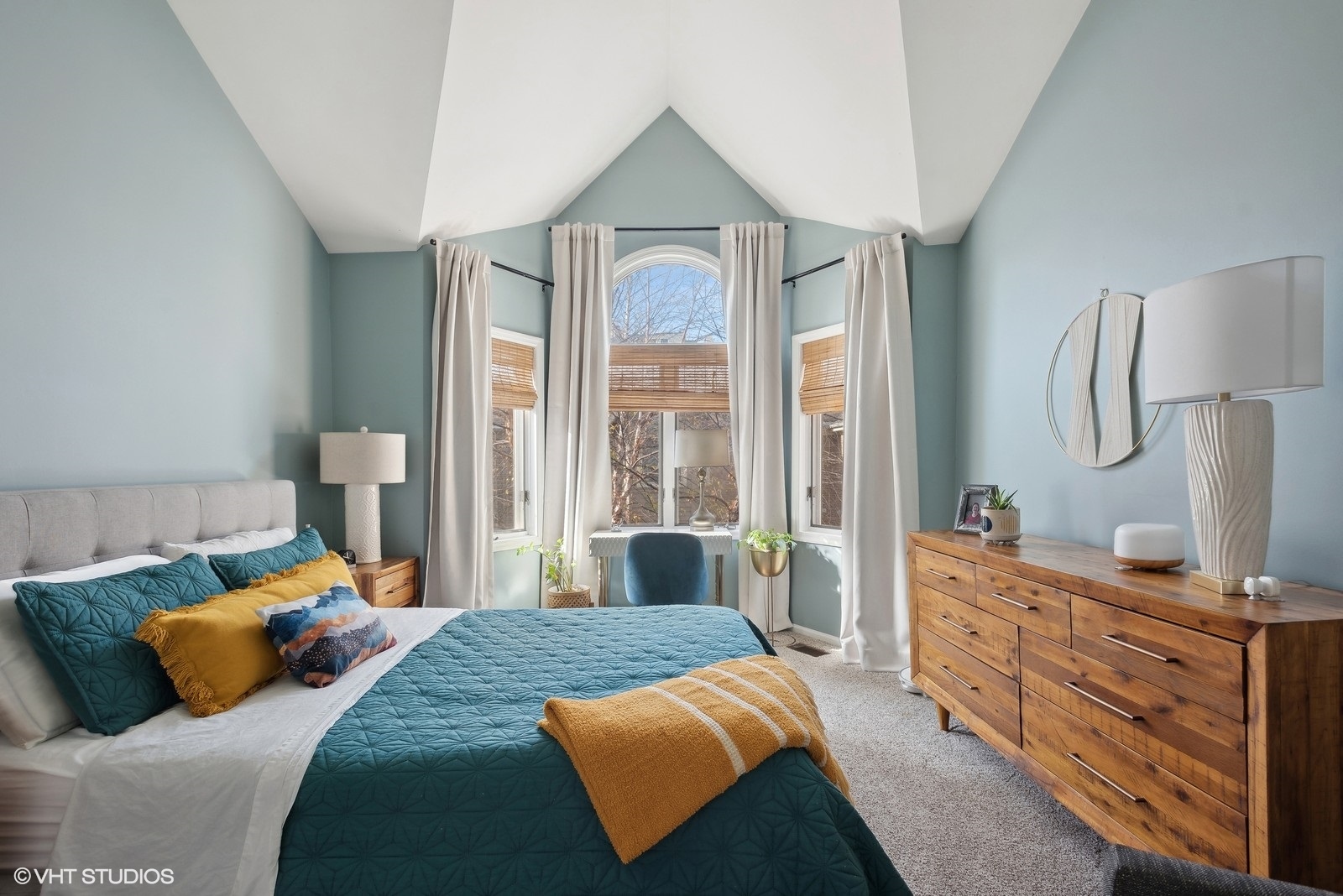 1241 W Fletcher Street Unit: C