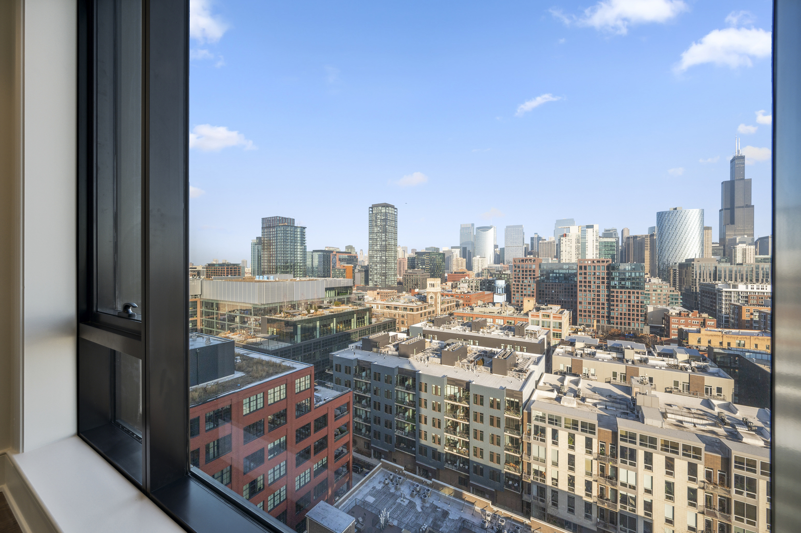 21 N May Street Unit: 1401