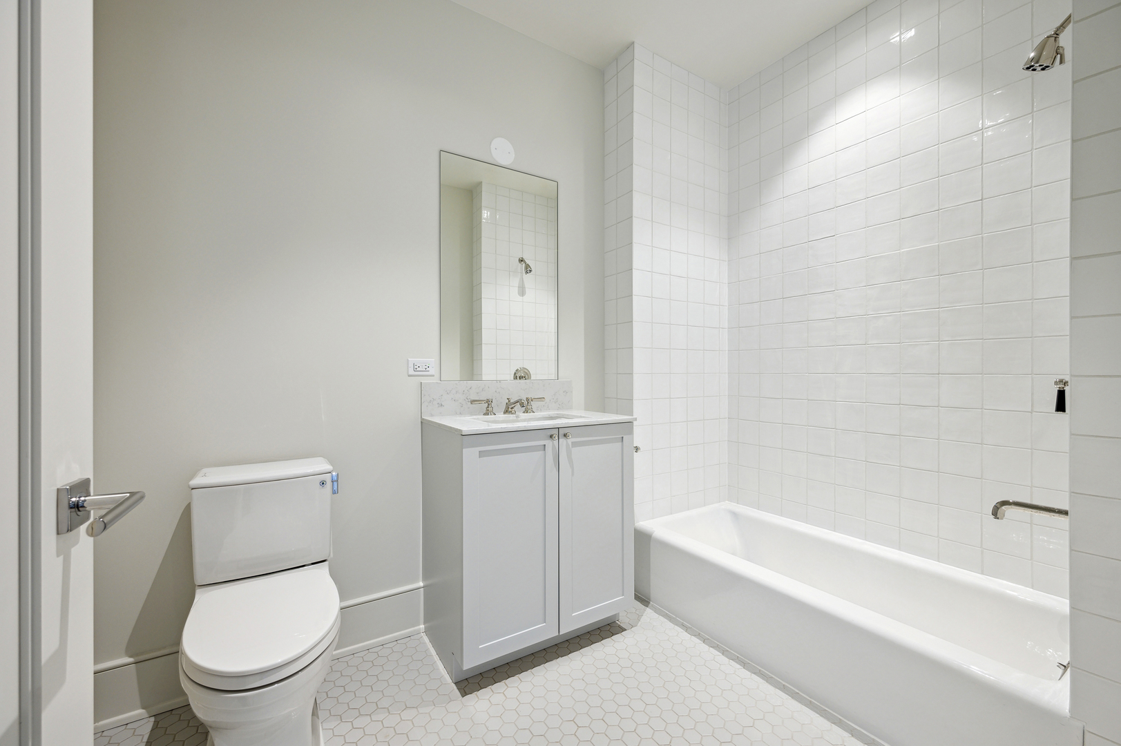 21 N May Street Unit: 1401