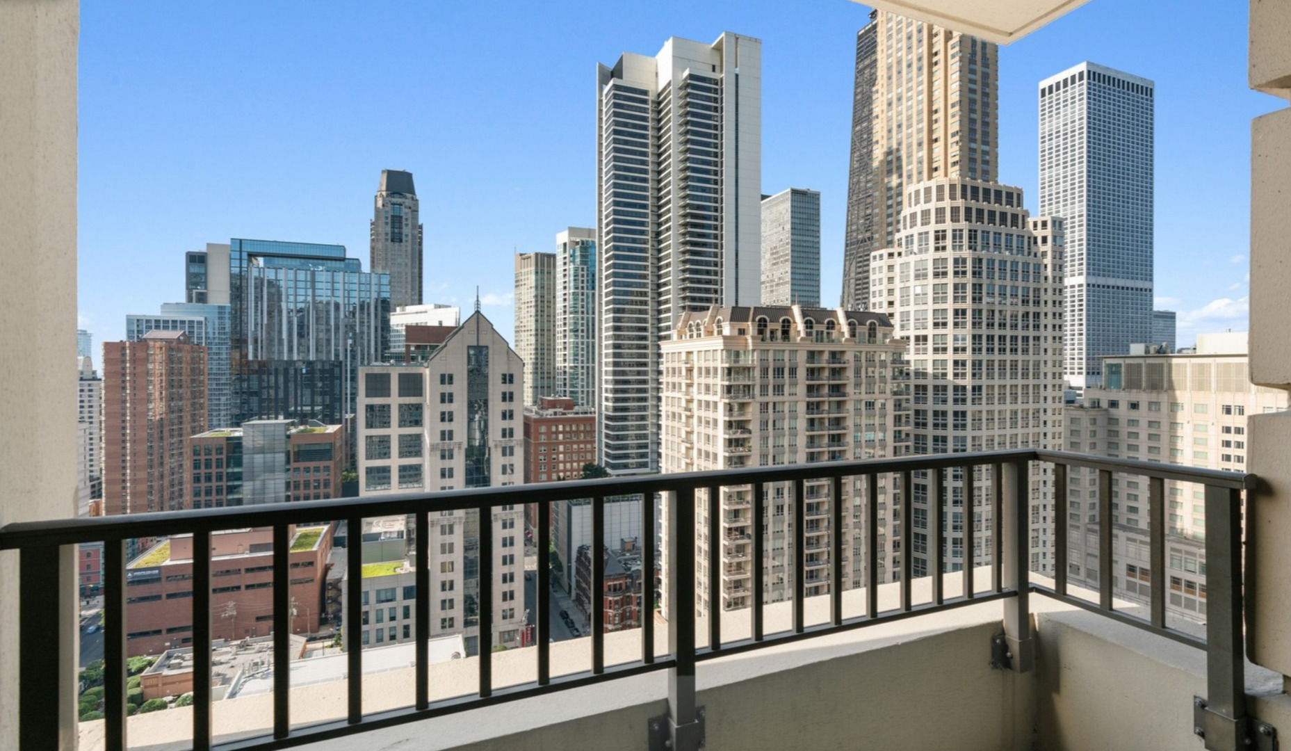 25 E Superior Street Unit: 2303