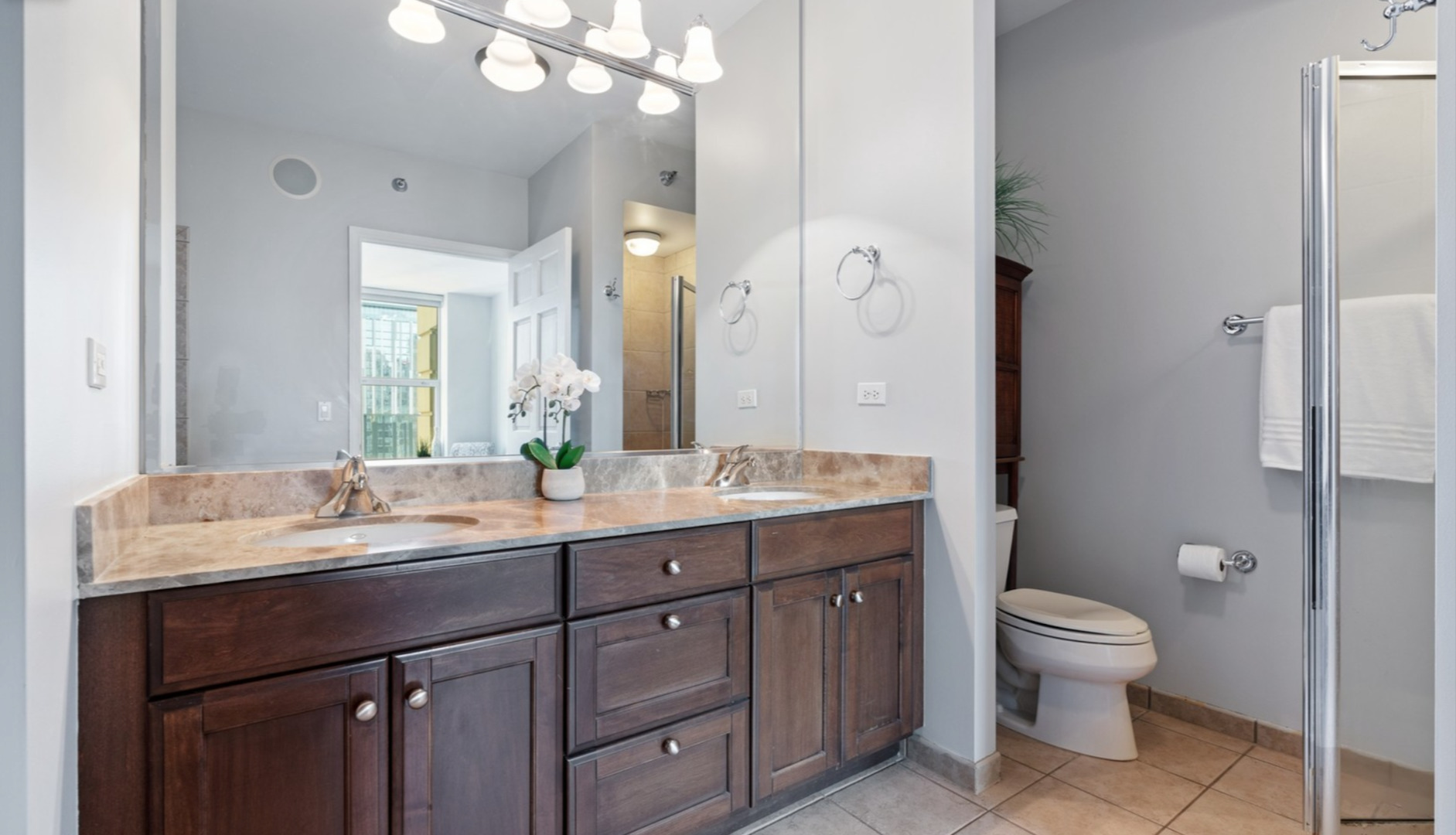 25 E Superior Street Unit: 2303