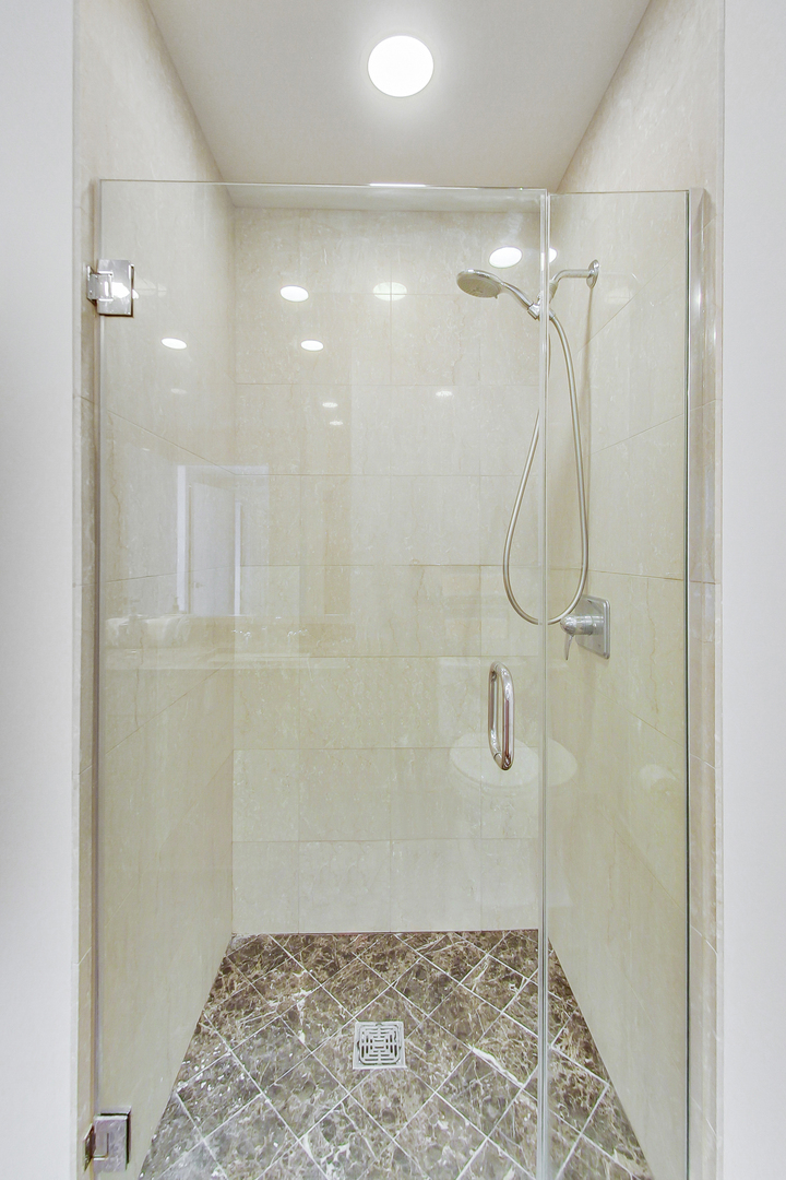 60 E Monroe Street Unit: 3803