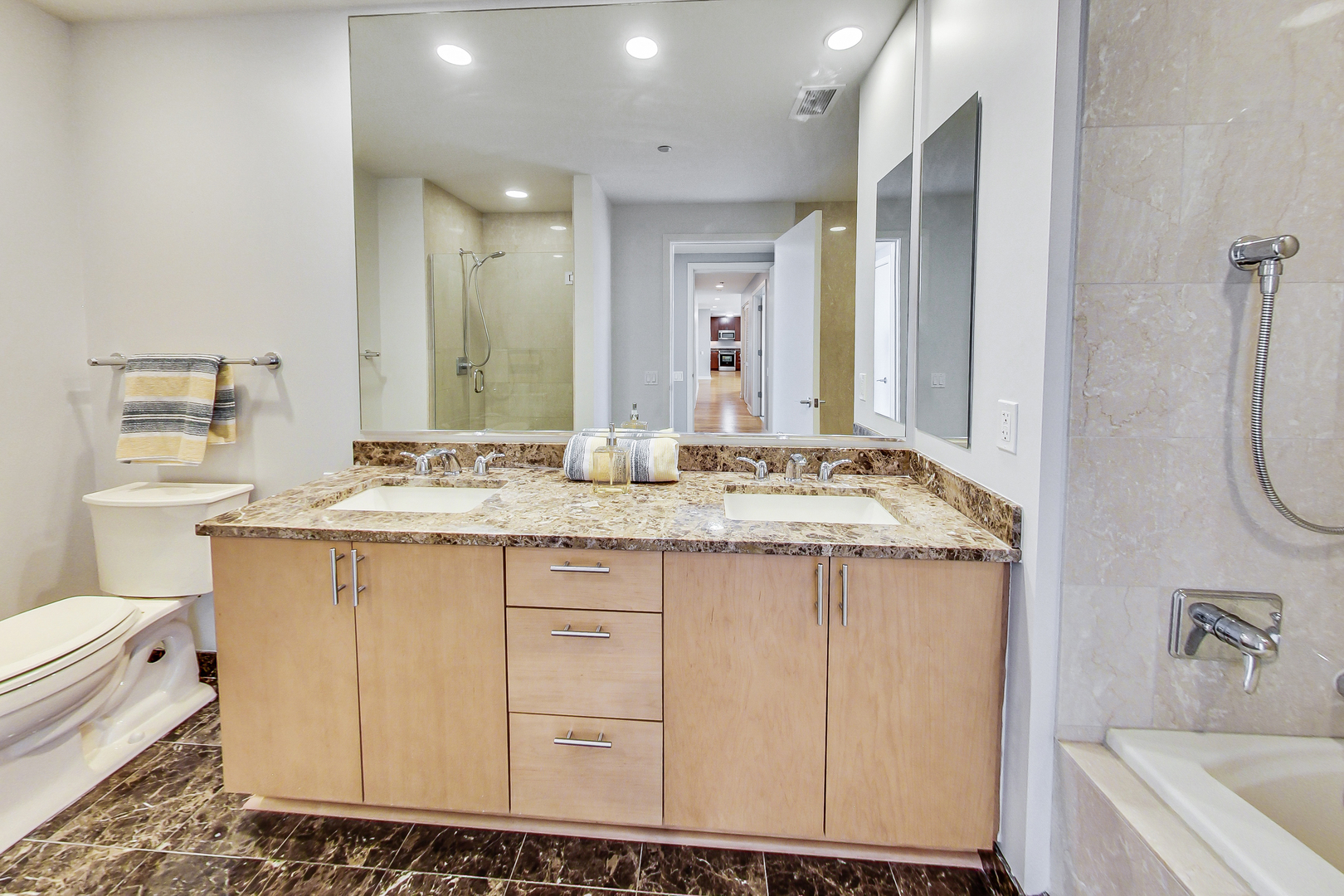 60 E Monroe Street Unit: 3803