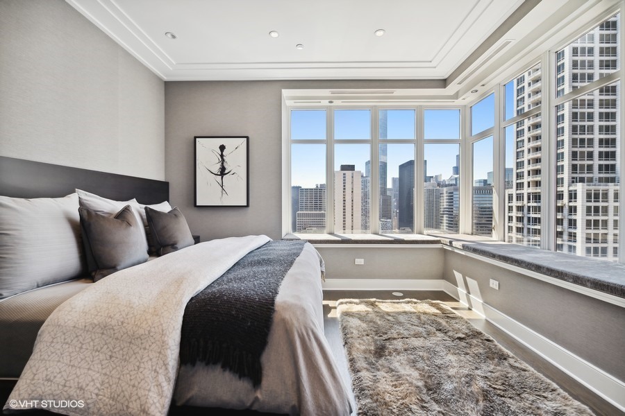 118 E Erie Street Unit: 32G