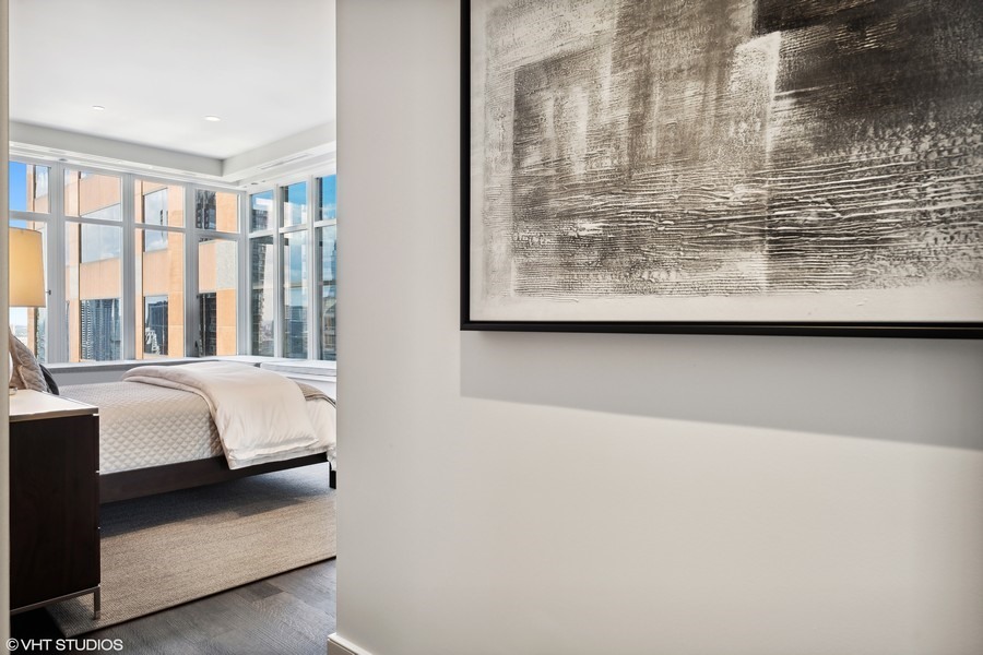 118 E Erie Street Unit: 32G
