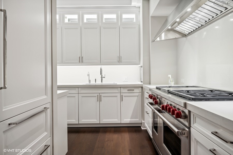 118 E Erie Street Unit: 32G