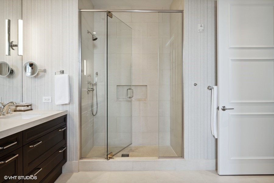 118 E Erie Street Unit: 32G