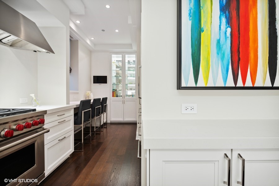 118 E Erie Street Unit: 32G