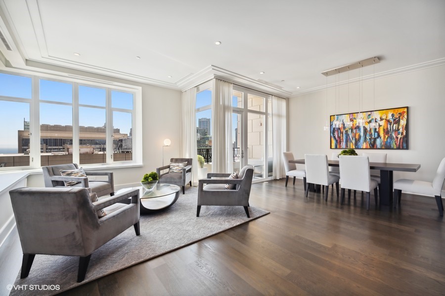 118 E Erie Street Unit: 32G