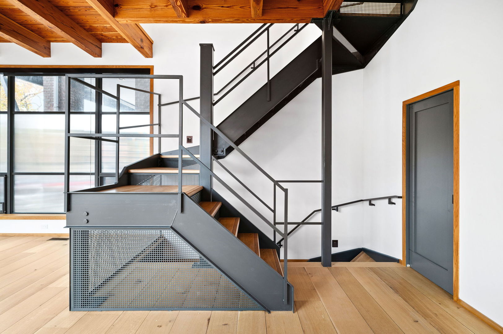 625 W ARMITAGE Avenue