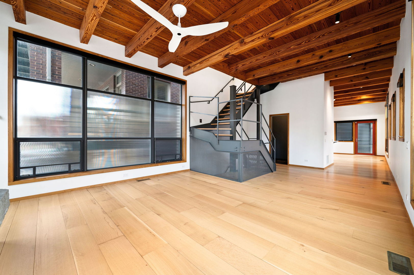625 W ARMITAGE Avenue