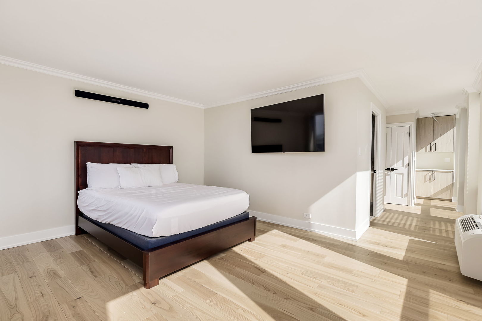 111 E Chestnut Street Unit: 39K