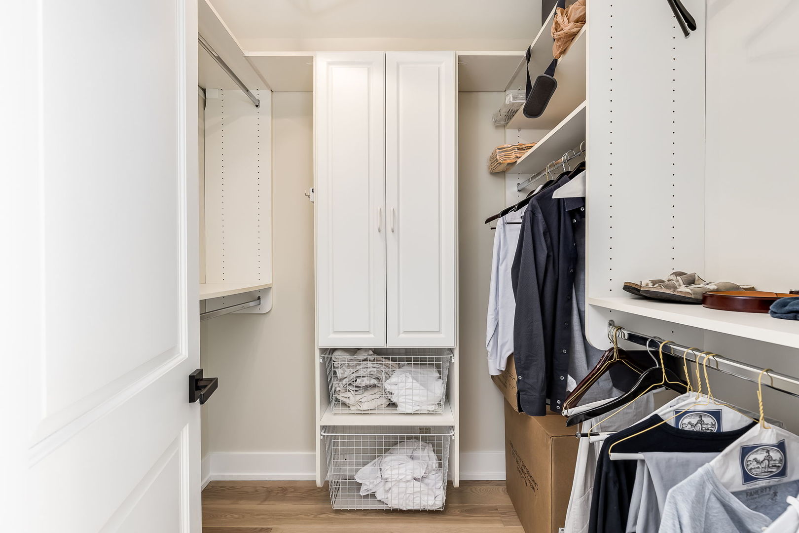 111 E Chestnut Street Unit: 39K