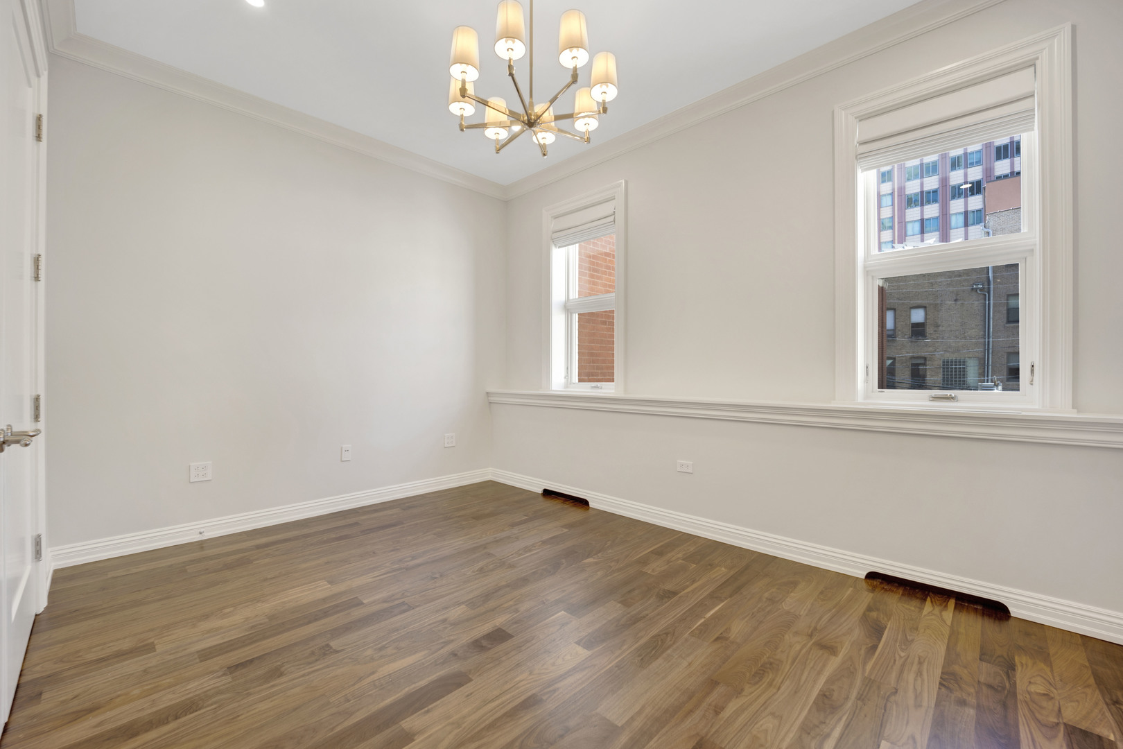 832 N Clark Street