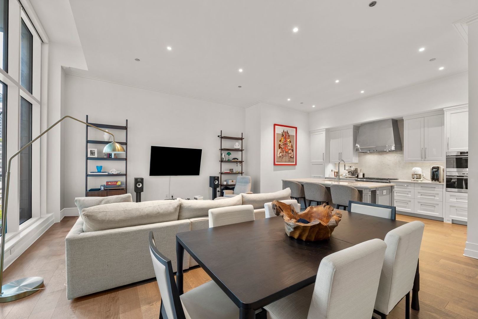 435 N Michigan Avenue Unit: 416